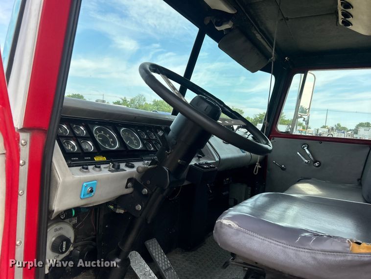 image for item EG0726 1991 Pierce Mfg. pumper fire truck