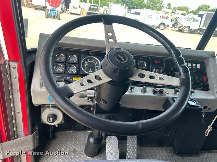 image for item EG0726 1991 Pierce Mfg. pumper fire truck