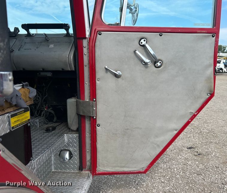 image for item EG0726 1991 Pierce Mfg. pumper fire truck