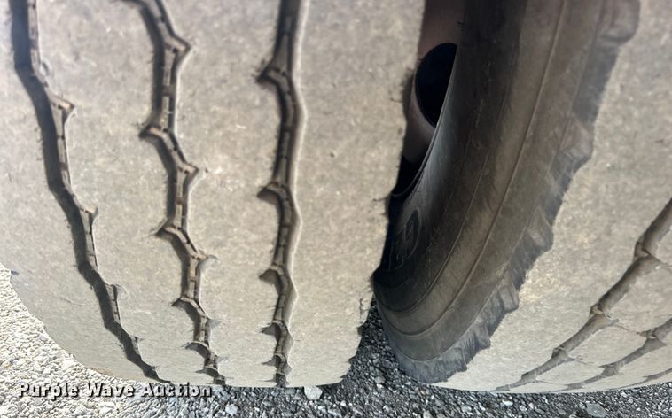 image for item EG0726 1991 Pierce Mfg. pumper fire truck