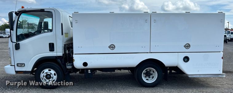 image for item EG0729 2014 Isuzu NPR sprayer truck 