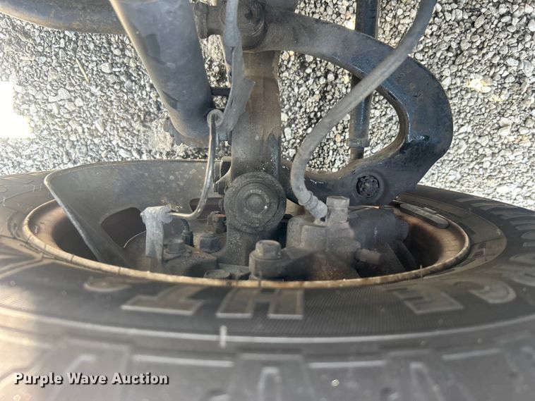 image for item EG0729 2014 Isuzu NPR sprayer truck 