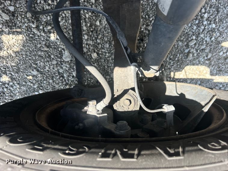 image for item EG0729 2014 Isuzu NPR sprayer truck 