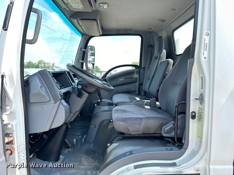 image for item EG0729 2014 Isuzu NPR sprayer truck 