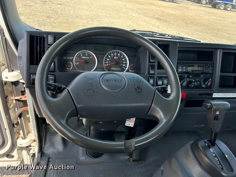 image for item EG0729 2014 Isuzu NPR sprayer truck 