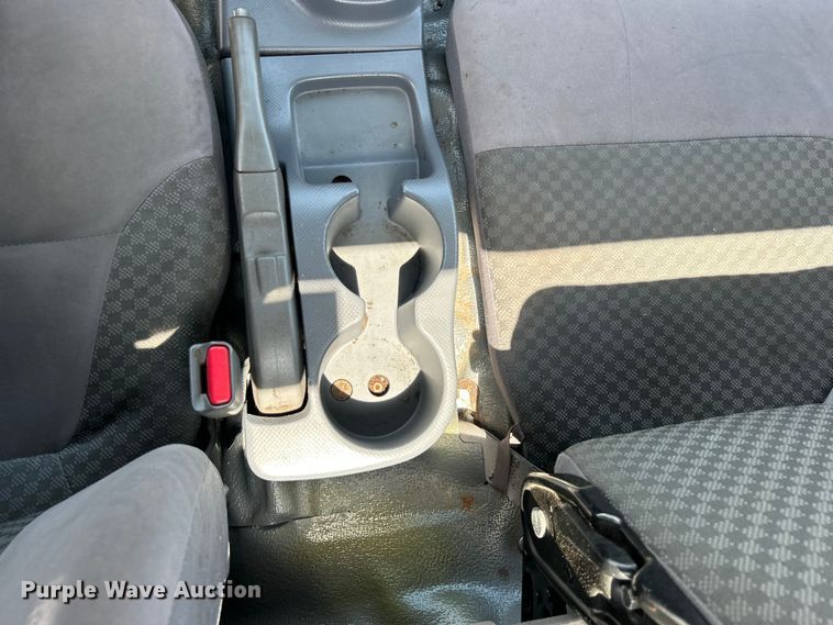 image for item EG0729 2014 Isuzu NPR sprayer truck 