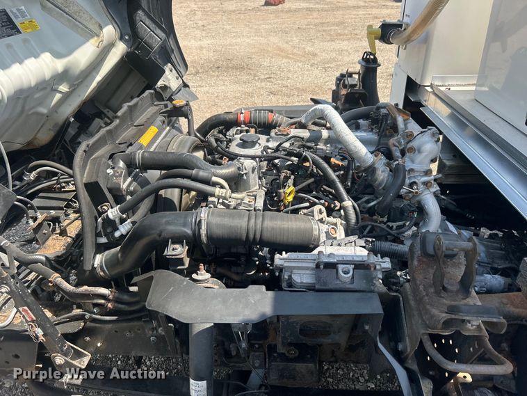 image for item EG0729 2014 Isuzu NPR sprayer truck 