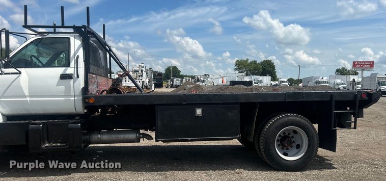 image for item EG0730 1997 GMC C6500 winch truck