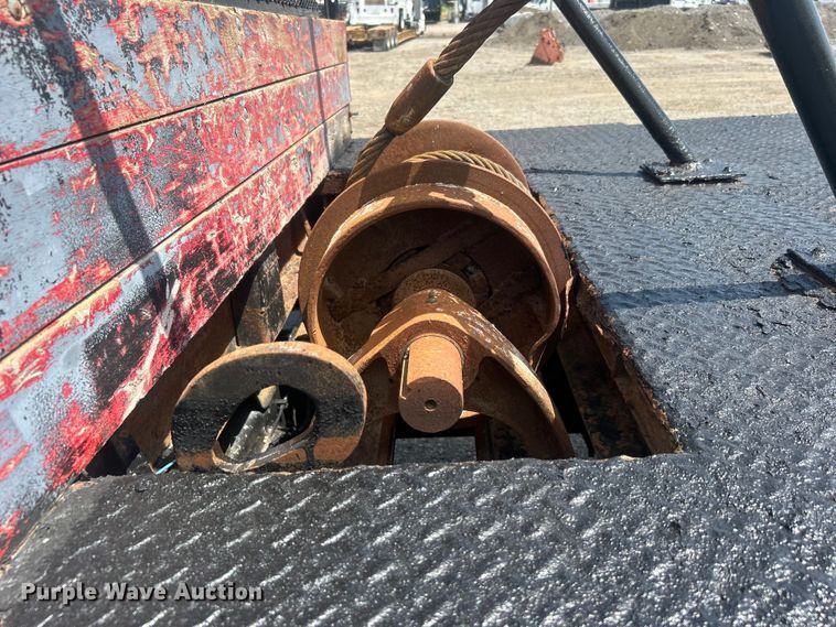 image for item EG0730 1997 GMC C6500 winch truck