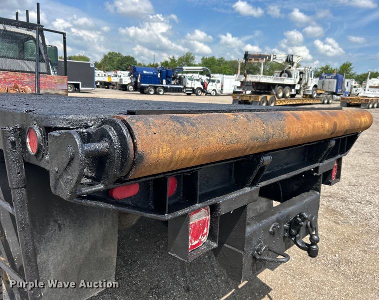 image for item EG0730 1997 GMC C6500 winch truck