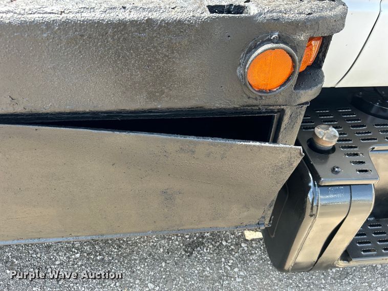 image for item EG0730 1997 GMC C6500 winch truck