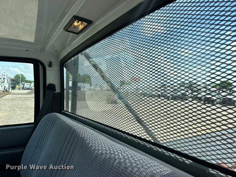 image for item EG0730 1997 GMC C6500 winch truck