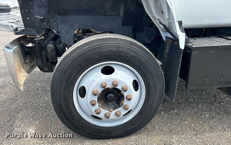 image for item EG0730 1997 GMC C6500 winch truck