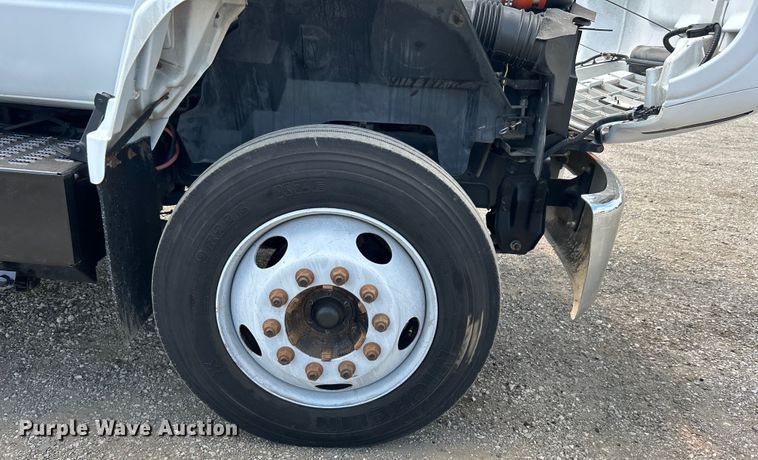 image for item EG0730 1997 GMC C6500 winch truck