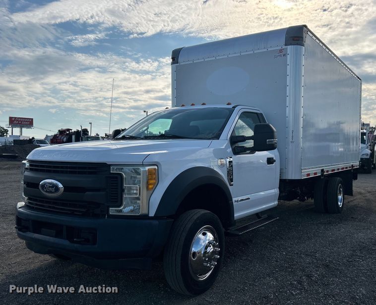 image for item EG0733 2017 Ford F550 Super Duty box truck