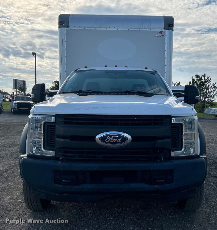 image for item EG0733 2017 Ford F550 Super Duty box truck