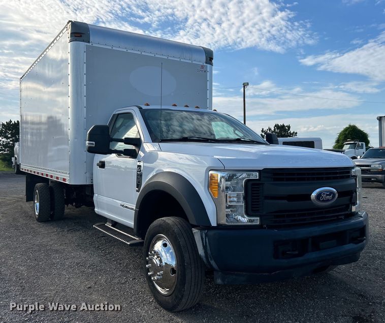 image for item EG0733 2017 Ford F550 Super Duty box truck
