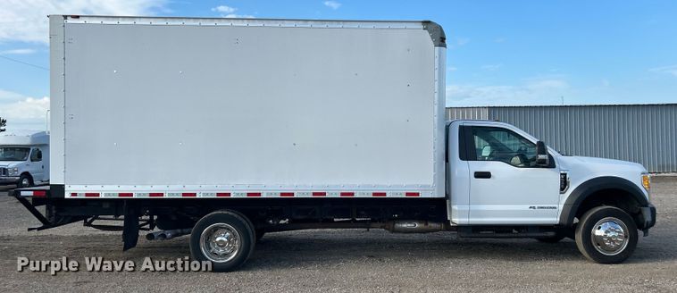 image for item EG0733 2017 Ford F550 Super Duty box truck