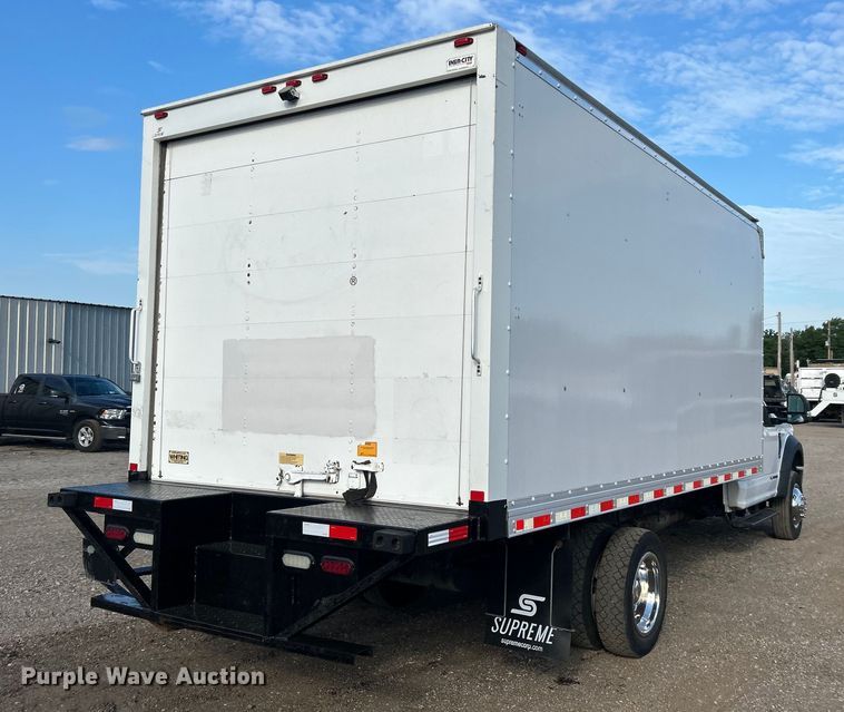 image for item EG0733 2017 Ford F550 Super Duty box truck