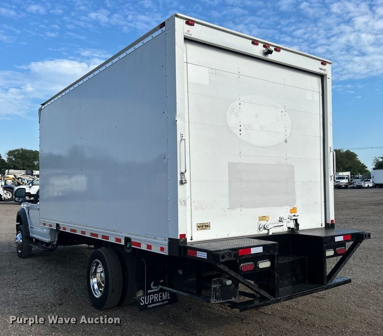 image for item EG0733 2017 Ford F550 Super Duty box truck