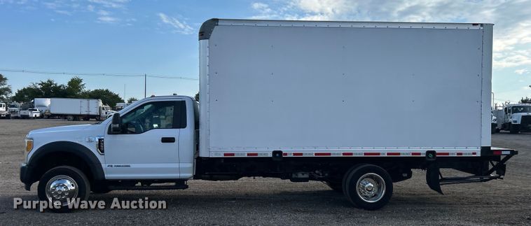 image for item EG0733 2017 Ford F550 Super Duty box truck
