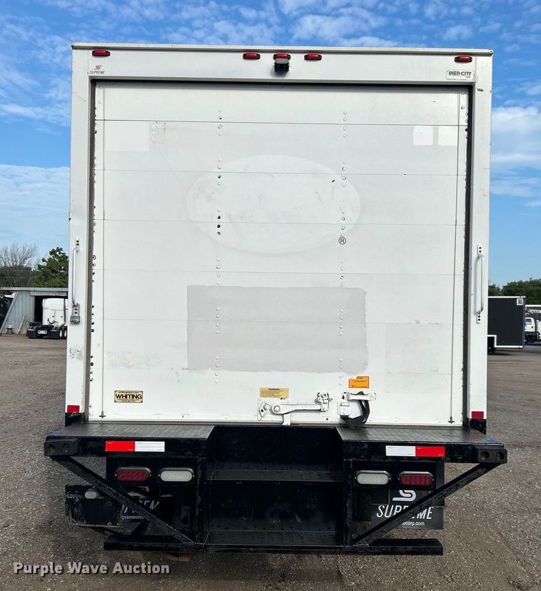 image for item EG0733 2017 Ford F550 Super Duty box truck