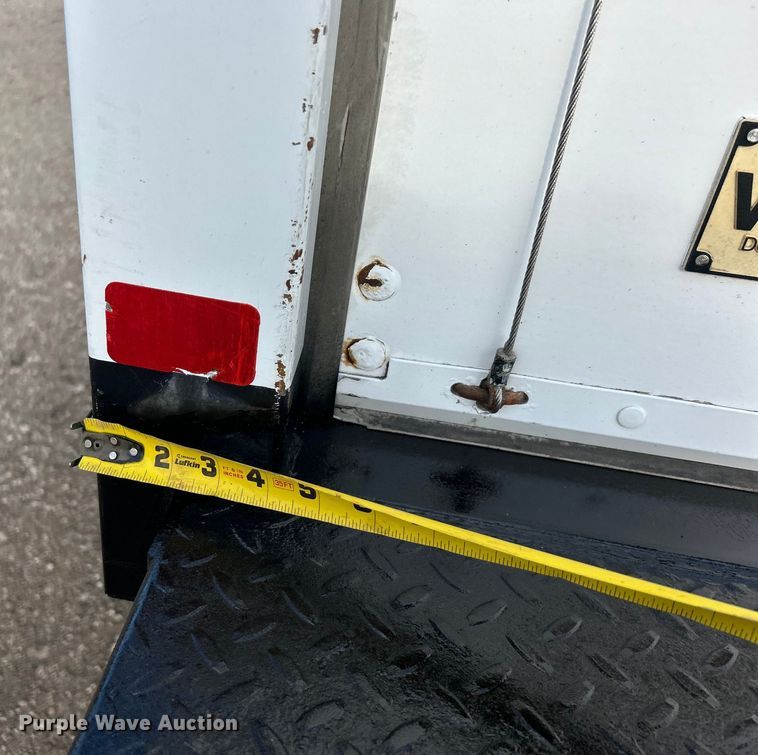 image for item EG0733 2017 Ford F550 Super Duty box truck