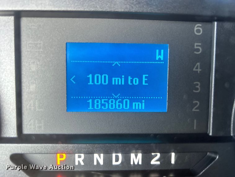 image for item EG0733 2017 Ford F550 Super Duty box truck