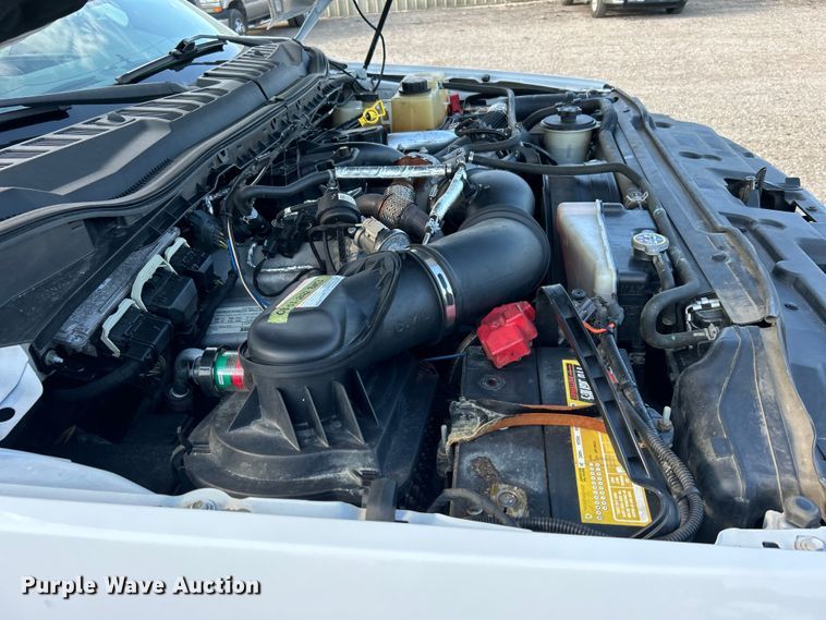 image for item EG0733 2017 Ford F550 Super Duty box truck