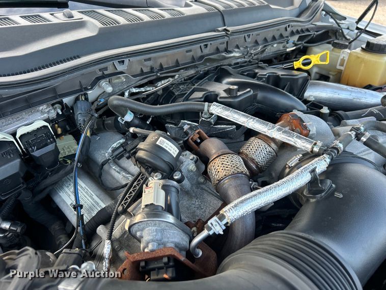 image for item EG0733 2017 Ford F550 Super Duty box truck