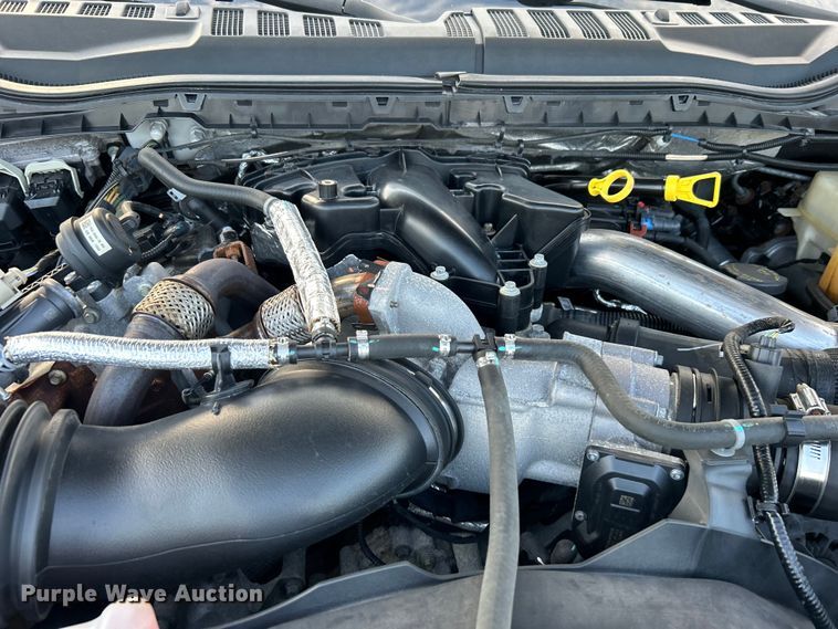 image for item EG0733 2017 Ford F550 Super Duty box truck