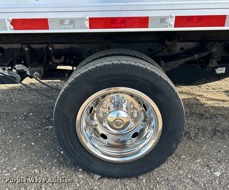 image for item EG0733 2017 Ford F550 Super Duty box truck