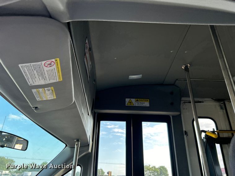 image for item EG0734 2018 Ford  E450 Super Duty  shuttle bus