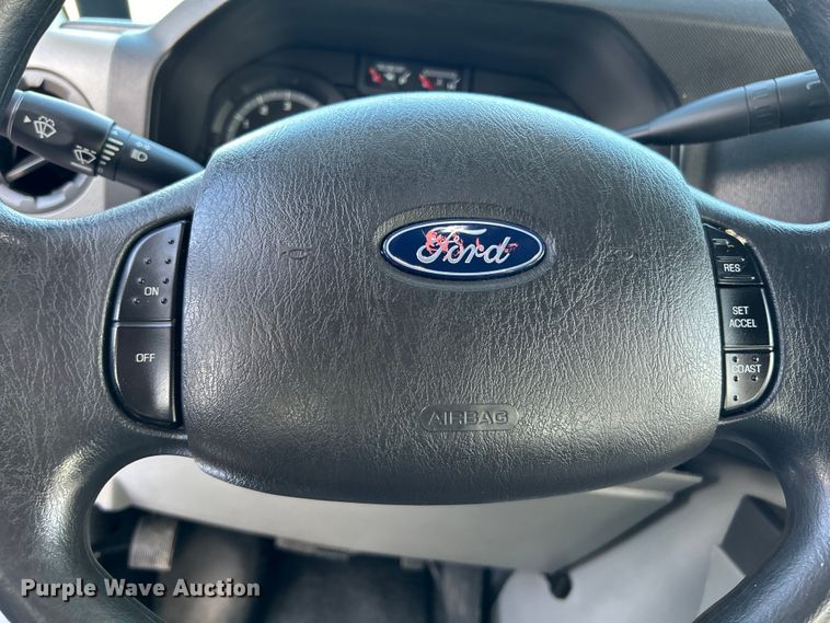 image for item EG0734 2018 Ford  E450 Super Duty  shuttle bus