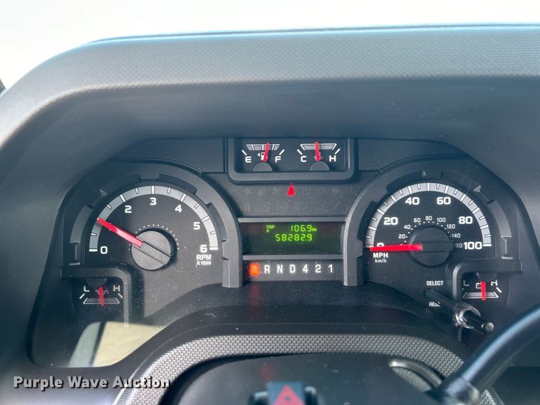 image for item EG0734 2018 Ford  E450 Super Duty  shuttle bus