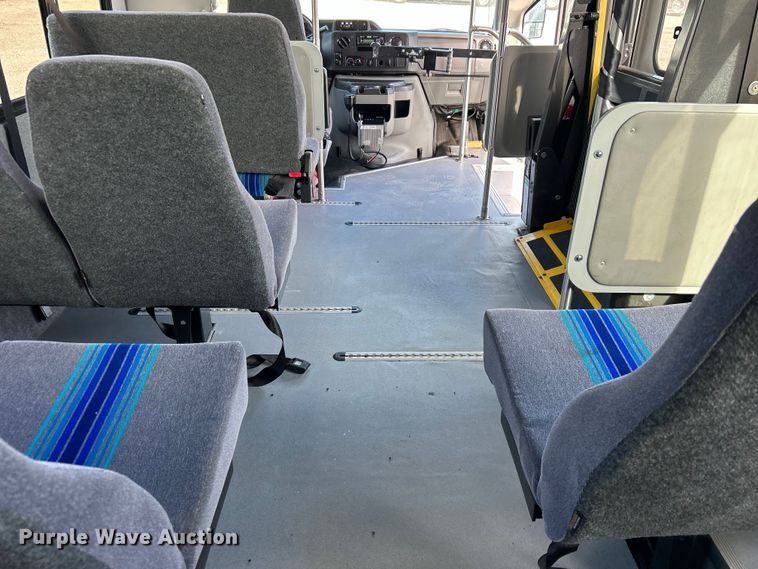 image for item EG0734 2018 Ford  E450 Super Duty  shuttle bus