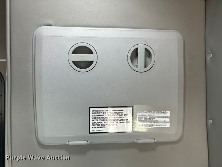 image for item EG0734 2018 Ford  E450 Super Duty  shuttle bus