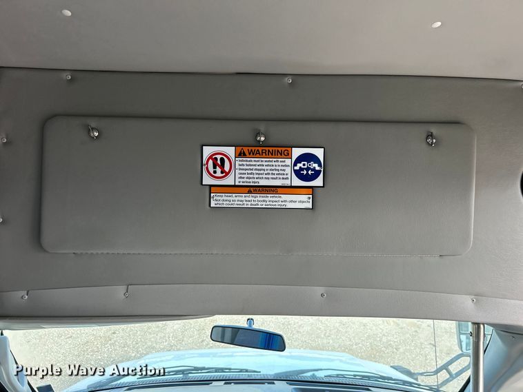 image for item EG0734 2018 Ford  E450 Super Duty  shuttle bus