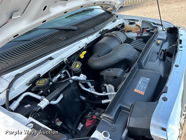 image for item EG0734 2018 Ford  E450 Super Duty  shuttle bus