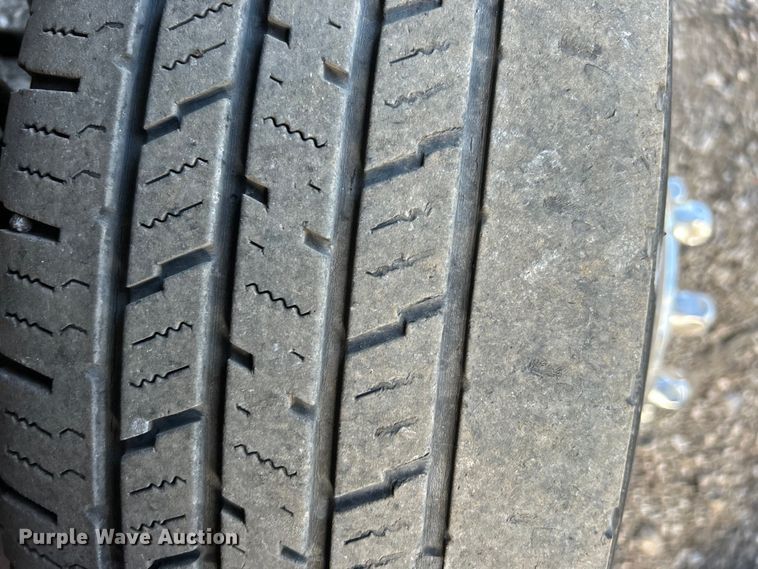 image for item EG0734 2018 Ford  E450 Super Duty  shuttle bus