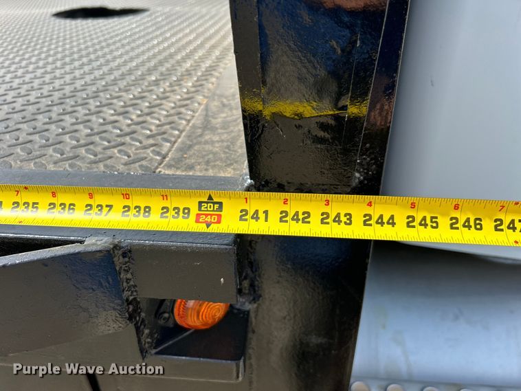 image for item EG0738 2005 Kenworth T300 flatbed truck