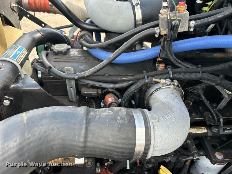 image for item EG0738 2005 Kenworth T300 flatbed truck