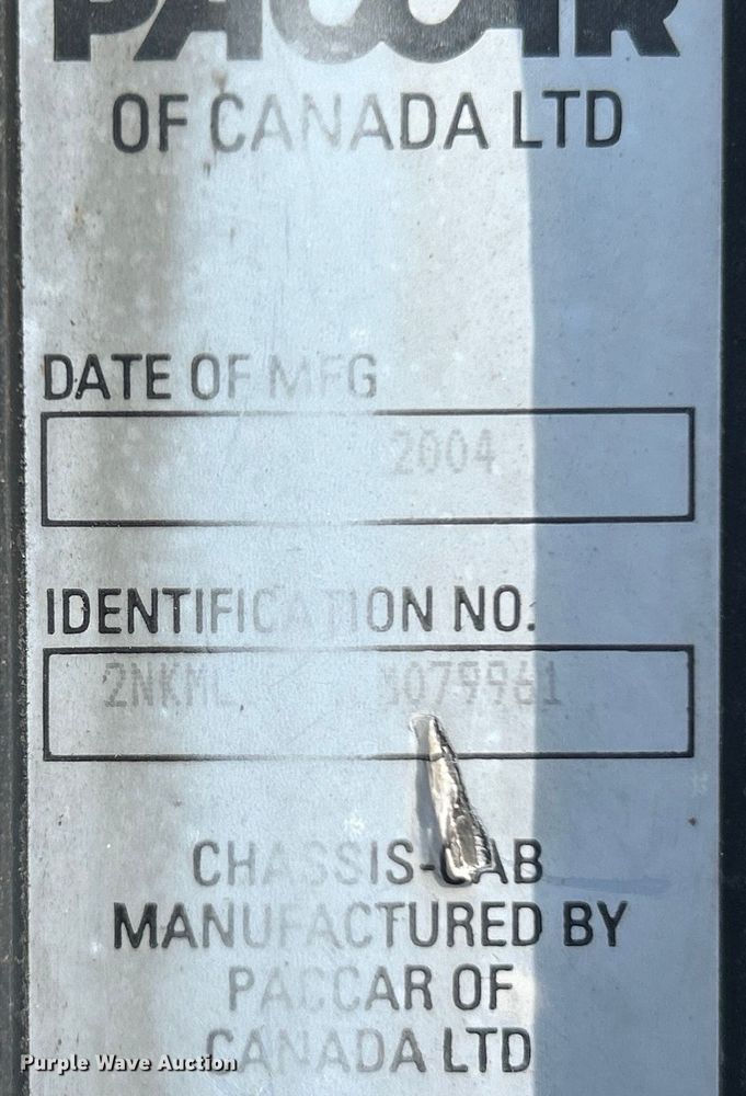 image for item EG0738 2005 Kenworth T300 flatbed truck