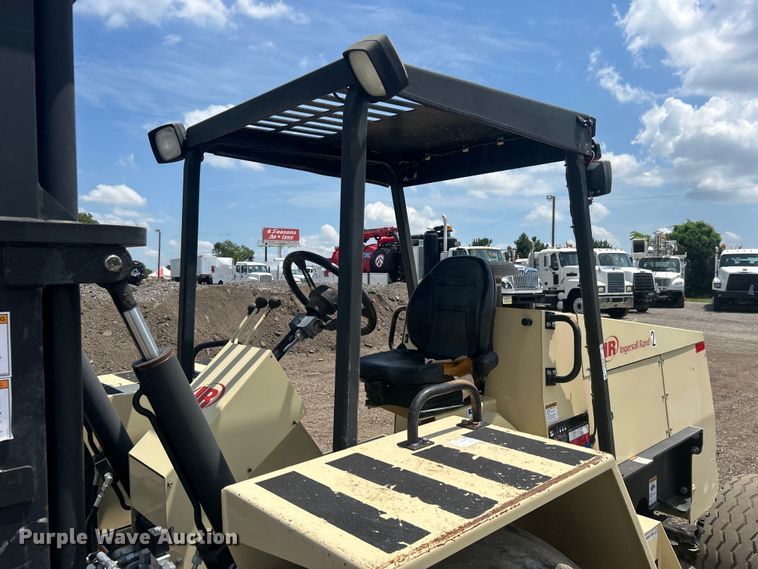 image for item EG0740 Ingersoll Rand RT-706J forklift