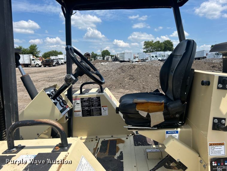 image for item EG0740 Ingersoll Rand RT-706J forklift