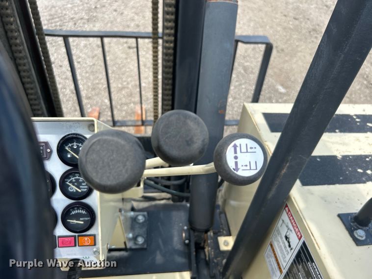 image for item EG0740 Ingersoll Rand RT-706J forklift