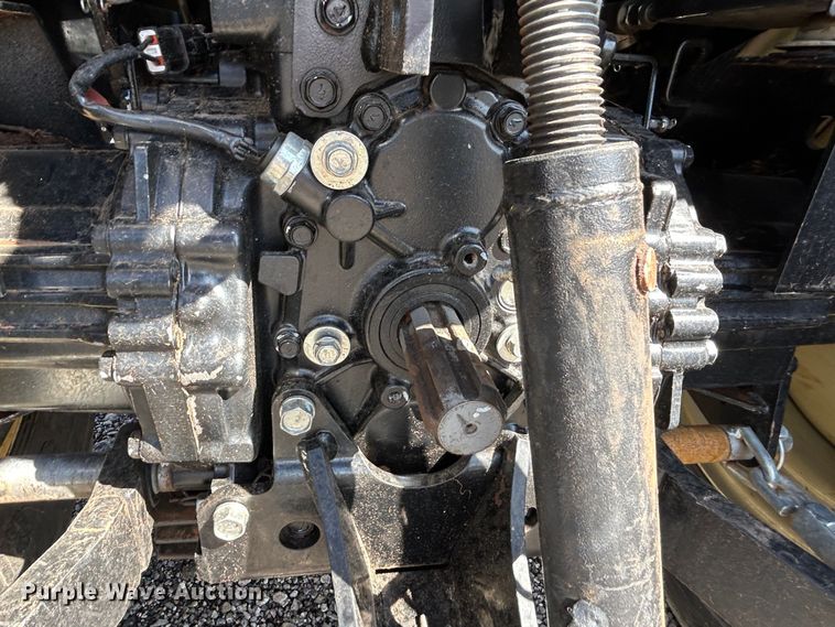 image for item EG0744 2018 Yanmar YT235 MFWD tractor