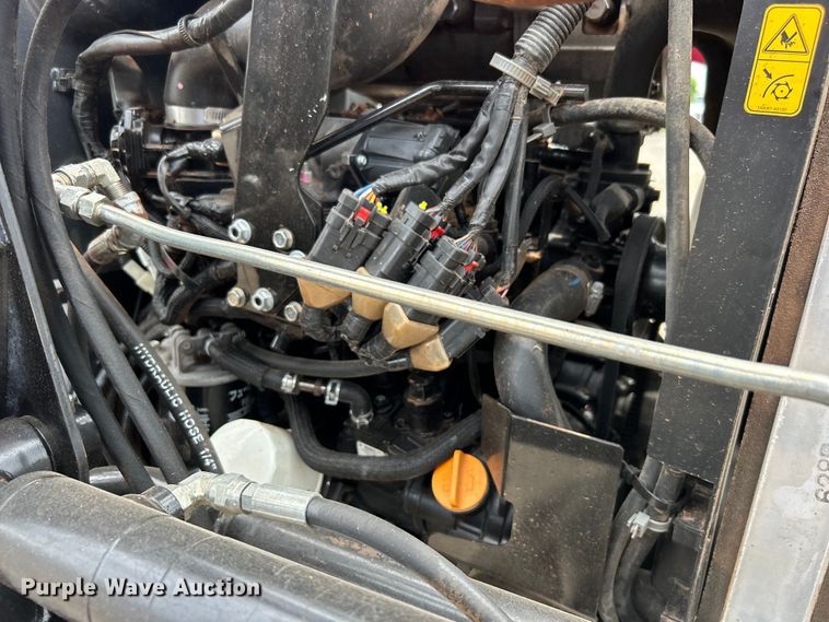 image for item EG0744 2018 Yanmar YT235 MFWD tractor