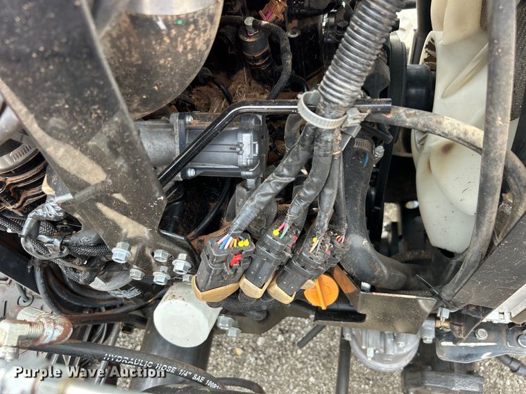 image for item EG0744 2018 Yanmar YT235 MFWD tractor