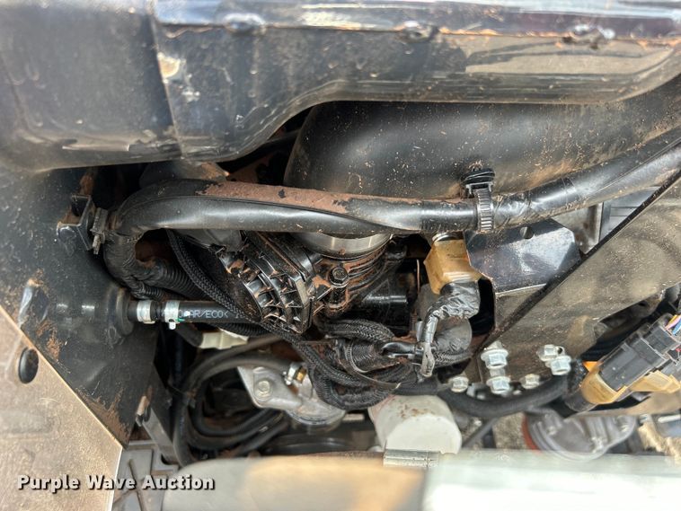 image for item EG0744 2018 Yanmar YT235 MFWD tractor